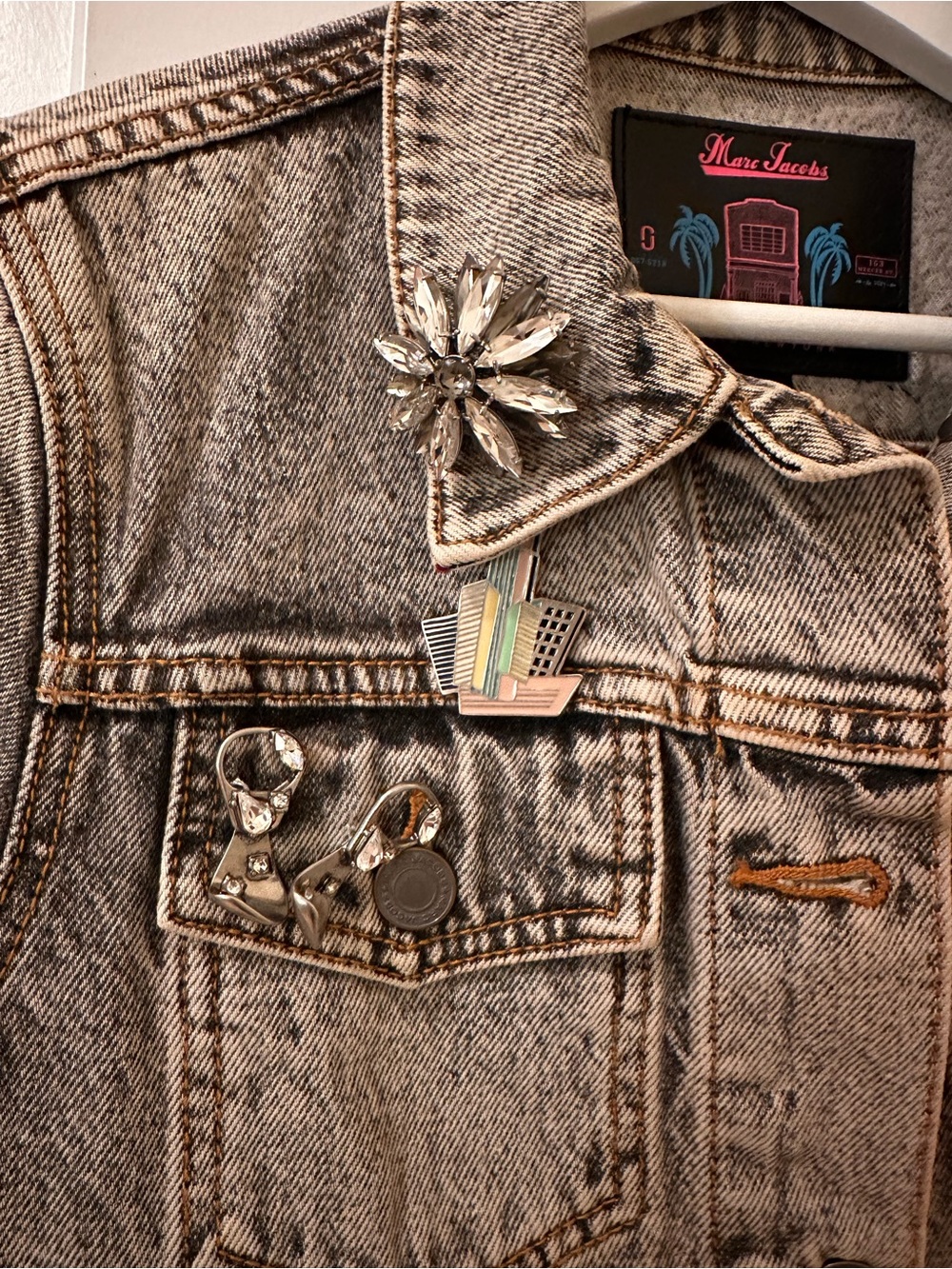 Marc Jacobs Paradise Acid Wash Denim Jacket Pins Patches Rare - Picture 5 of 16